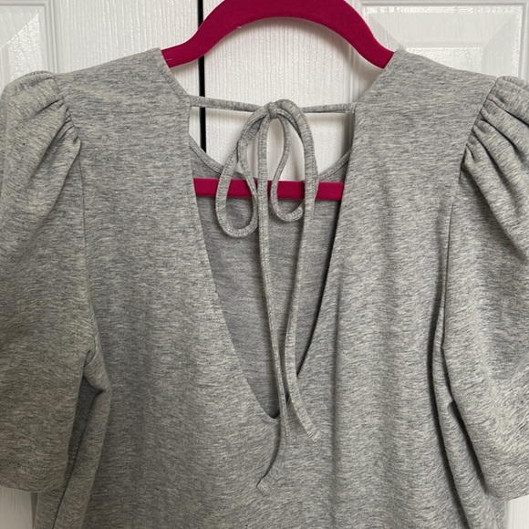 NWOT Hinge Top with Puff Sleeve, Tie Back - Size Small - Picture 3 of 7